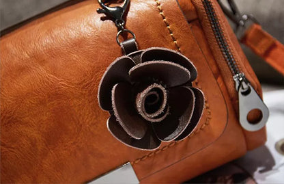 BellaFlor Boston: Bolsa de Ombro Sofisticada em PU para Mulheres que Valorizam a Elegância shopjponline.com