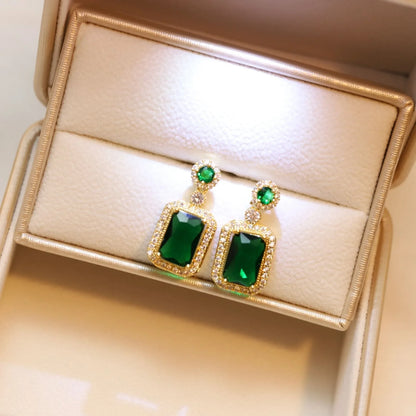 Verde Luxo: Conjunto de Brincos e Anéis de Zircão Esmeralda para Mulheres Sofisticadas shopjponline.com